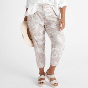 NWT Frannie Tapered Pants